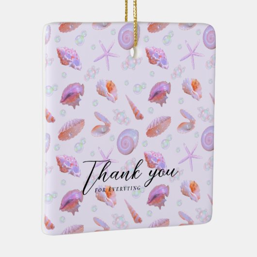 Ornement En Céramique Pastel Seashell Pattern with Custom Text (Droite)