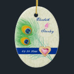 Ornement En Céramique Peacock plumes bijou coeur mariage Enregistrer la<br><div class="desc">Mariage de coeur de bijoux en plumes de paon Save the Date, avec une élégante plume de paon en chaux et vert émeraude, bleu, turquoise et orange, une bande bleue et une illustration d'un diamant de bijoux en coeur rose avec contour en or avec strass sur arrière - plan damassé...</div>