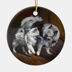 Ornement En Céramique Peinture Keeshond Playtime - Jolie art original ch