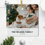 Ornement En Céramique Photo Familiale Minimaliste Avec Animaux de Compag<br><div class="desc">Célébrez la joyeuse saison des fêtes avec notre minimaliste photo de famille avec animaux de compagnie Noël en céramique ornement. Cet ornement magnifiquement conçu capture l'essence de la convivialité, avec un espace personnalisable pour ajouter la photo chère de votre famille à vos animaux de compagnie bien-aimés. Avec son design épuré...</div>