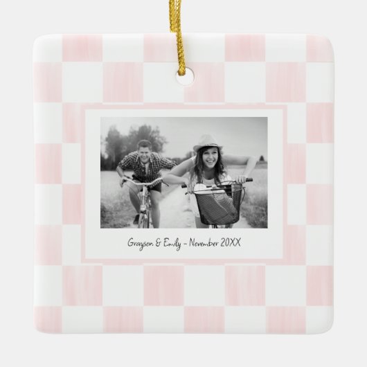 Ornement En Céramique Pink Checkerboard Personalized Photo (Devant)