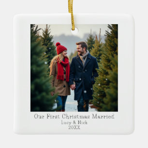 Ornement En Céramique Premier Noël de mariage   Photo de fiançailles