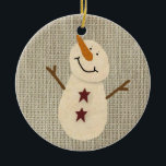 Ornement En Céramique Prim Country Snowman Orament<br><div class="desc">Cet ornement primitif de Snowman est orné d'un bonhomme de neige primitif dessiné à la souris et à l'art numérique.</div>