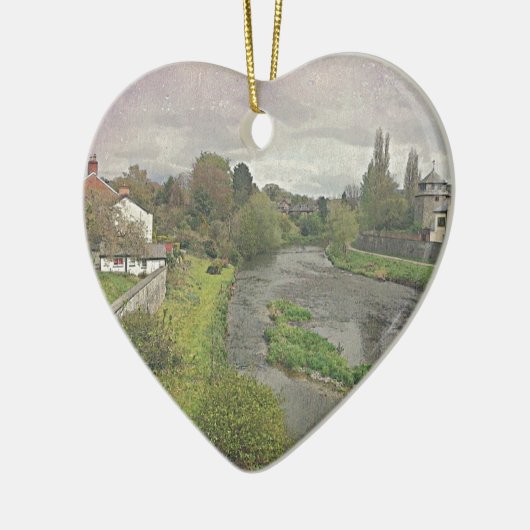 Ornement En Céramique River Hafren à Newtown, Powys (Gauche)