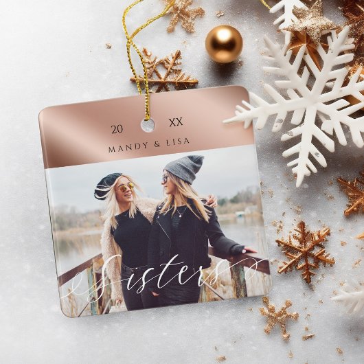 Ornement En Céramique Rose de cisaillement moderne et élégant Photograph