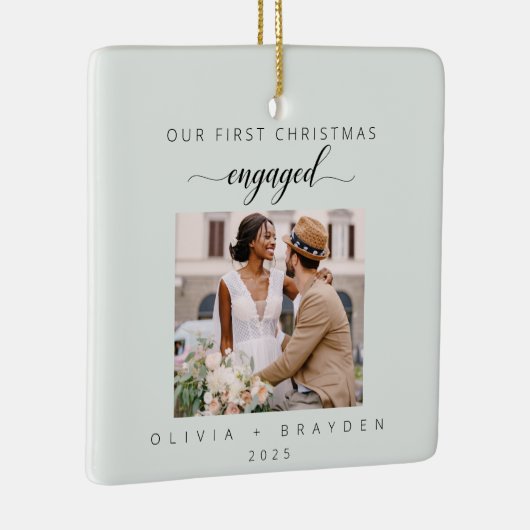 Ornement En Céramique Sage Green Our First Christmas As Engaged Photo (Droite)