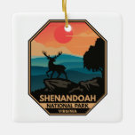 Ornement En Céramique Shenandoah Parc national Deer Minimal Emblem Rétro<br><div class="desc">Shenandoah dessin vectoriel. Le Skyline Drive court sur toute sa longueur,  et un vaste réseau de sentiers comprend une section du sentier longue distance des Appalaches.</div>