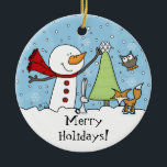Ornement En Céramique Snowman décore l'arbre avec des créatures boisées<br><div class="desc">Un mignon bonhomme de neige dans une zone tenue à la neige arrive au sommet d'un petit pin pour mettre un flocon de neige sur le dessus. Des animaux des bois composés de chouette, de renard et de lapin regardent dans cette scène hivernale. Personnalisez ce design de Noël comme vous...</div>