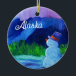 Ornement en céramique Snowman Dreams avec ALASKA<br><div class="desc">Célébration des neigeurs de l'Alaska</div>