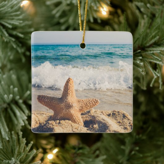 Ornement En Céramique Starfish sur une plage de sable Photo (Arbre)