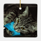 Ornement En Céramique Tabby Cat avec plume par Shirley Taylor (Dos)