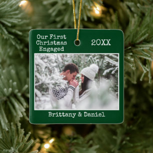 Ornement En Céramique Texte de machine à écrire Premier Noël Engagé Vert