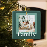 Ornement En Céramique Vert moderne | Photo | Cadeau familial<br><div class="desc">Vert moderne | Photo | Cadeau familial</div>