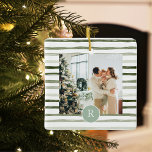 Ornement En Céramique Vert moderne | Photo de famille | Initiale<br><div class="desc">Vert moderne | Photo de famille | Initiale</div>