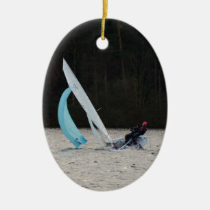 Ornement En Céramique Voile Dinghy À Vitesse