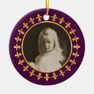 Ornement En Céramique vue de la photo Fleur-De-lis