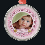Ornement En Métal 1st Hanoukka Dreidels Photo Name Metal<br><div class="desc">Design photo doux avec les mots "1er Hanoukka de bébé" dans la ronde entrecoupée de jouets dreidel dans un rose sur le thème de couleur rose pour une petite fille. Le nom et l'année du bébé pour vous de personnaliser est flanqué de chaque côté avec une Menorah et l'étoile de...</div>