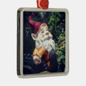 Ornement En Métal Accroché avec le gnome dans le jardin. (Droite)