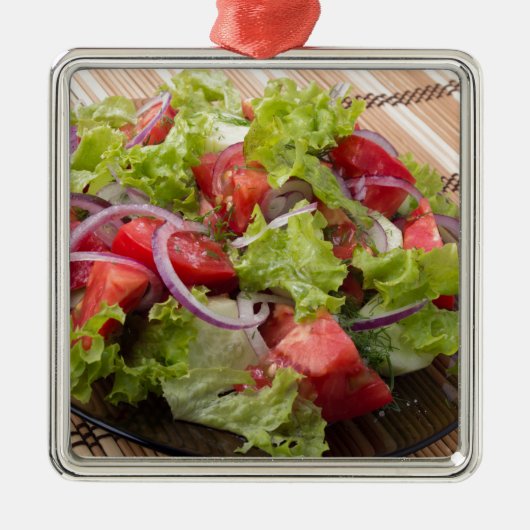 Ornement En Métal Angle de vue sur un fragment de salade (Devant)
