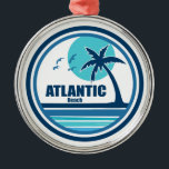 Ornement En Métal Atlantic Beach Caroline du Nord Palm Tree Birds<br><div class="desc">Située à seulement 20 kilomètres au nord d'Emerald Isle,  Atlantic Beach est l'une des plages les plus développées de Caroline du Nord,  offrant de nombreuses prestations que les familles aiment,  dont une jetée de pêche et la location d'équipements de sports nautiques et de vélos.</div>