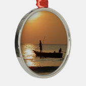 Ornement En Métal Bateau de pêche au coucher du soleil (Droite)