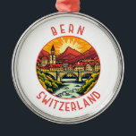 Ornement En Métal Bern Suisse Retro Cercle en détresse<br><div class="desc">Conception de voyage vectoriel rétro Bern. Berne,  capitale de la Suisse,  est construite autour d’un ruisseau dans l’Aare.</div>