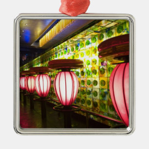 Ornement En Métal Chine, Shanghai. Bar du Xin Tian Di