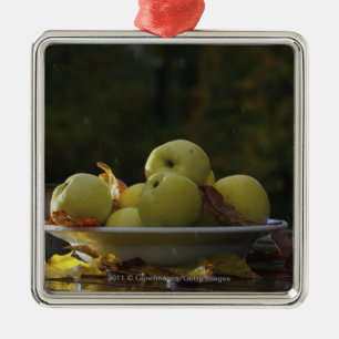 Ornement En Métal Cuvette de pommes et de feuille