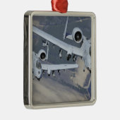 Ornement En Métal Deux avions A-10C Thunderbolt II volent au format (Droite)