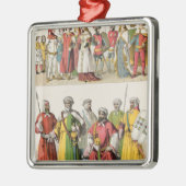 Ornement En Métal Espagnol et robe maure (Gauche)