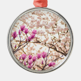 Ornement En Métal Fleur de printemps rose pourpre en floraison