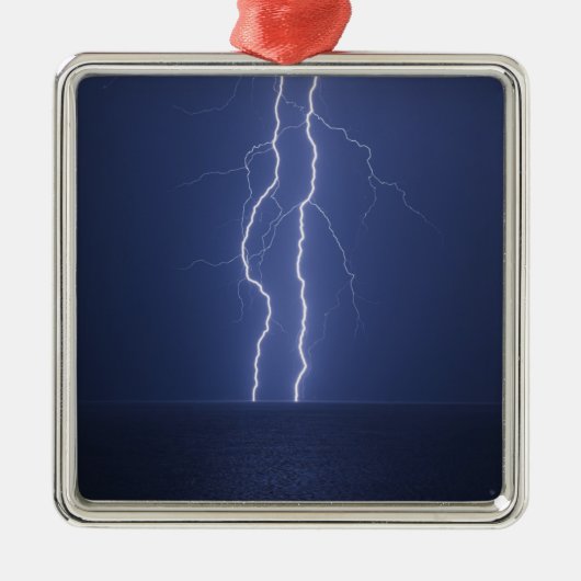 Ornement En Métal Foudre (Devant)