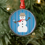 Ornement En Métal Fun and Fancy Blue Snowman Inspecteur<br><div class="desc">Design amusant et fantaisiste avec des icônes amusantes sur un arrière - plan de rayures pour un effet formel et élégant pour améliorer votre décor et ajouter une touche festive. Un design plus traditionnel. Pour les fêtes, la décoration, divertissement, ou juste pour le plaisir. De grands cadeaux de vacances pour...</div>