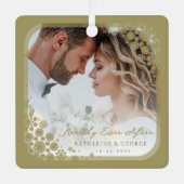 Ornement En Métal Gold Snowflakes Frame Modern Holiday Mariage Photo (Recto)