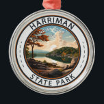 Ornement En Métal Harriman State Park New York Badge<br><div class="desc">Illustration Harriman State Park dans un cercle de style badge. Le parc est également connu pour ses 31 lacs,  ses multiples cours d'eau,  son aire de camping publique et ses superbes vues.</div>