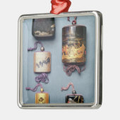 Ornement En Métal Inro et blague à tabac (Gauche)