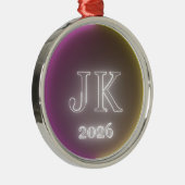 ORNEMENT EN MÉTAL JK 2026 (Droite)