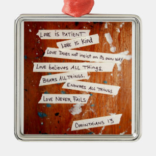 Ornement En Métal L'amour n'échoue jamais