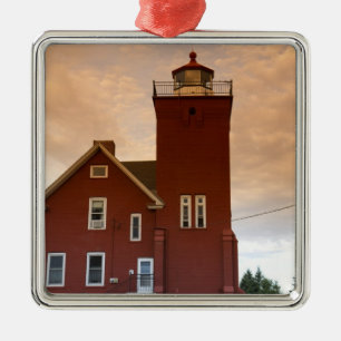 Ornement En Métal Le phare de Two Harbors surplombant Agate Bay