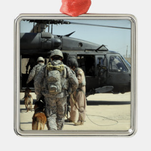 Ornement En Métal Les maitres-chien de chien d'utilité militaires