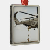 Ornement En Métal Les pararémen de la Force aérienne conduisent un i (Droite)