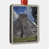 Ornement En Métal Les touristes traversent une partie non restaurée  (Droite)