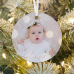 Ornement En Métal Mon bébé photo personnalisée<br><div class="desc">Photo de votre bébé sur un ornement en métal rond. Téléchargez votre propre image pour créer des ornements d'arbres de Noël pour vous-même ou offrez-en un cadeau à votre famille, vos amis, vos parents et vos grands-parents ! Le mot "amour" dans un script de chèque est affiché sur votre photo...</div>