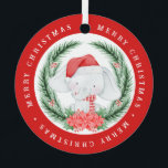 Ornement En Métal Noël des éléphants blancs<br><div class="desc">Ce mignon ornement d'éléphant blanc présente un éléphant d'aquarelle qui sort d'une couronne de Noël. Les mots "Joyeux Noël" sont écrits en blanc tout autour du bord extérieur sur un arrière - plan rouge. Le design sur le dos présente votre photo préférée.</div>