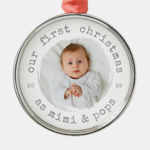 Ornement En Métal Notre premier Noël en Mimi & Pops Photo 2025