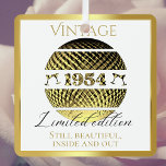Ornement En Métal Or vintage 1954 70e anniversaire<br><div class="desc">Beau et unique cadeau de 70ème anniversaire pour les personnes nées en 1954. Boule disco vintage 1954 en or et l'édition limitée de l'inscription. Deux phrases personnalisables sur le devant et le dos pour des félicitations ou des salutations customisées.</div>