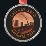 Ornement En Métal Parc national Gateway Arch Cercle en détresse rétr<br><div class="desc">Architecture vectorielle Gateway Arch. Gateway Arch National Park est un parc national américain situé à St. Louis,  Missouri,  près du point de départ de l'Expédition Lewis et Clark.</div>