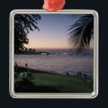 Ornement En Métal Pattaya Beach Sunset ... Chonburi, Thaïlande<br><div class="desc">Coucher de soleil sur la plage, Pattaya, Chonburi, Thaïlande. La plage de Pattaya est parallèle au centre-ville et s'étend de Pattaya Nuea au sud jusqu'à Walking Street. Go Isaan Photography est spécialisée dans l'imagerie idiosyncratique en Thaïlande, au Cambodge et au Laos. Vous y trouverez des Cartes de Voeux, Cartes Postales,...</div>