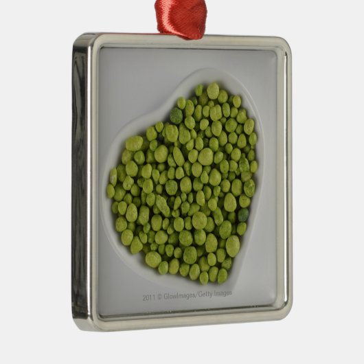 Ornement En Métal Plan rapproché des cailloux verts dans une cuvette (Droite)