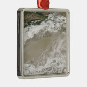 Ornement En Métal Poussière et nuages planaient au-dessus du Taklima (Droite)